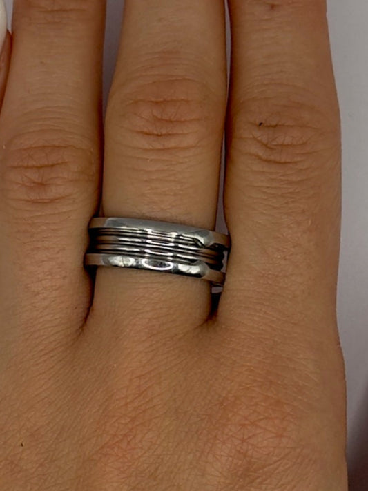 Single Time Barrel Ring in Silver
