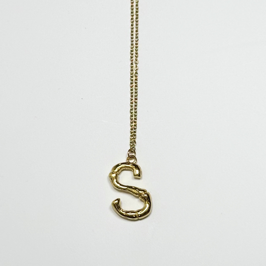Victoria Initial Necklace- S in Gold